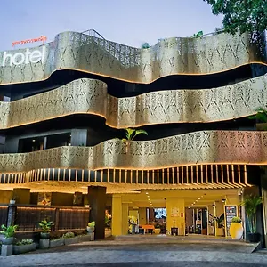 **** Hotel J4 Indonesia